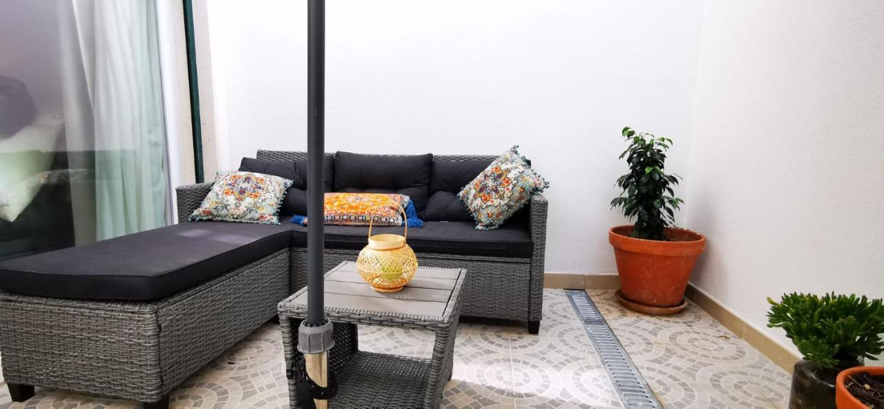 Quarto Duplo Com Kitchenette, Wc E Patio Privativo Leilighet Corroios Eksteriør bilde