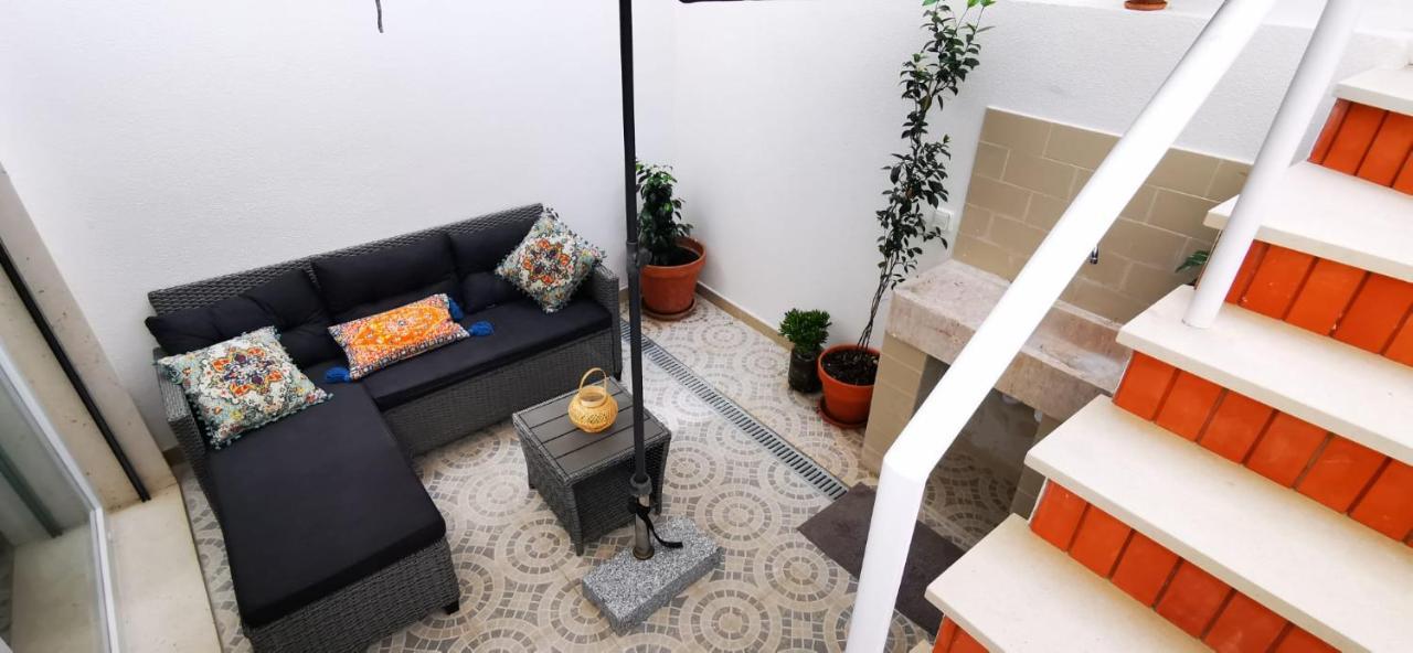 Quarto Duplo Com Kitchenette, Wc E Patio Privativo Leilighet Corroios Eksteriør bilde