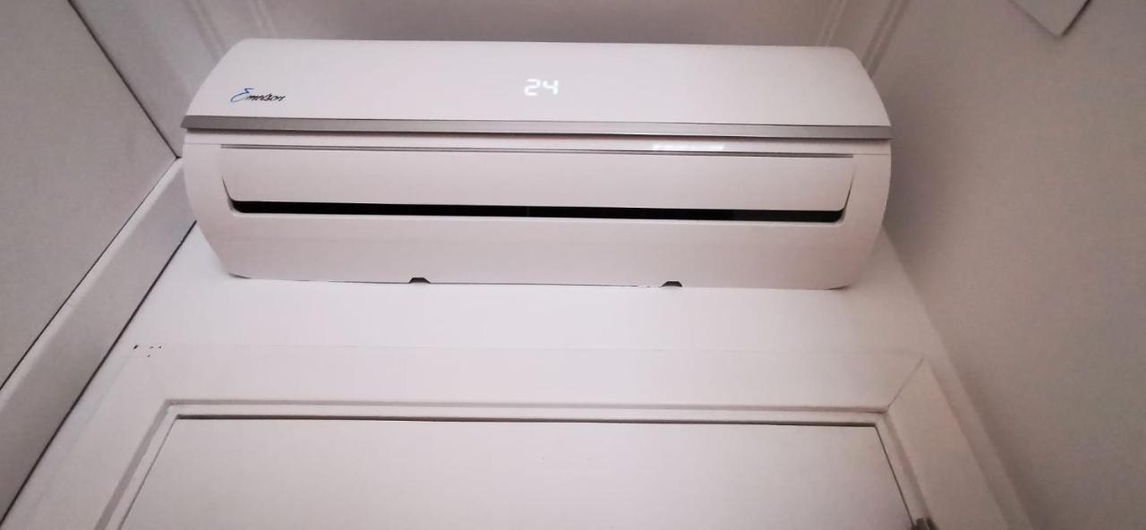 Quarto Duplo Com Kitchenette, Wc E Patio Privativo Leilighet Corroios Eksteriør bilde