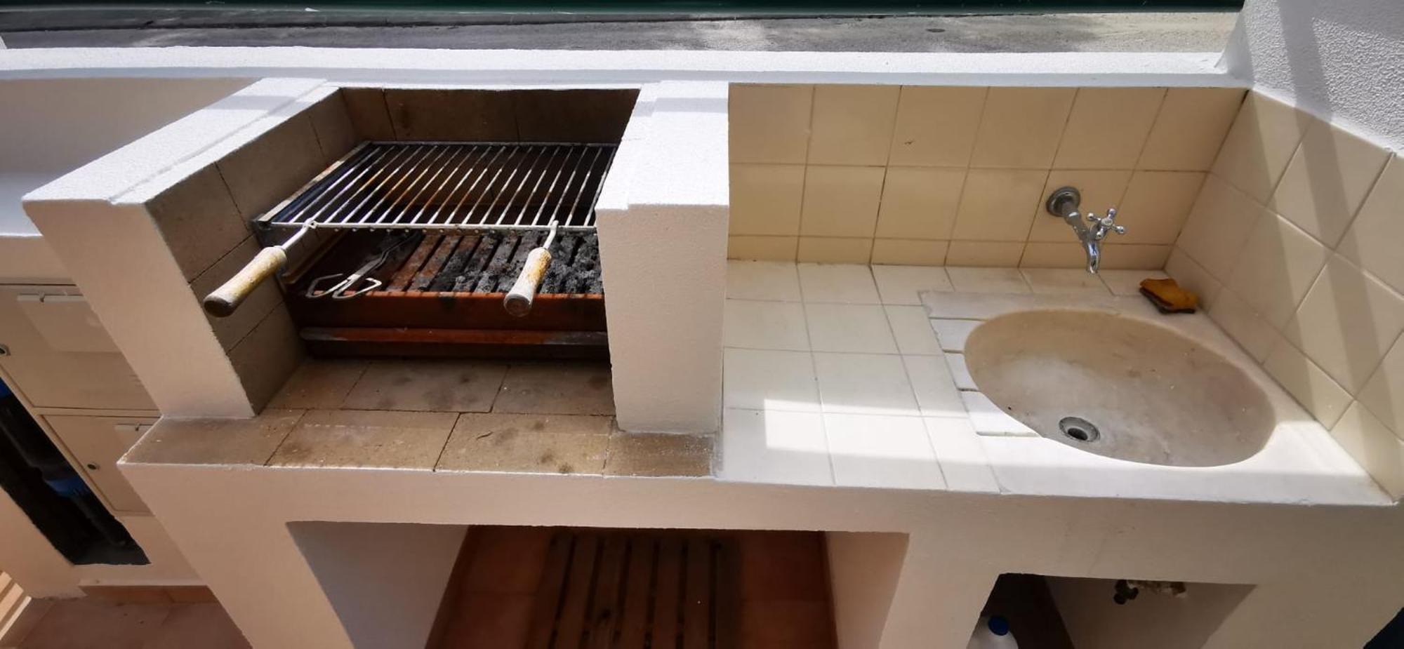 Quarto Duplo Com Kitchenette, Wc E Patio Privativo Leilighet Corroios Eksteriør bilde